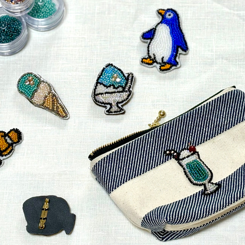 こり しろくまかき氷 ビーズ刺繍 ブローチ ハンドメイド