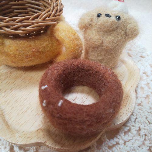 羊毛フェルト  ひょっこりトイプードル♪ コーヒーカップからひょっこり プードルさん 羊毛フェルト