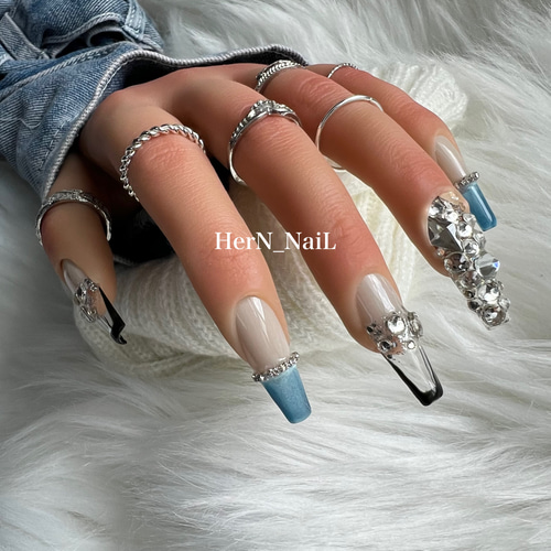 ブルーマグネットとクリアフレンチネイルチップ ネイルチップ（つけ爪