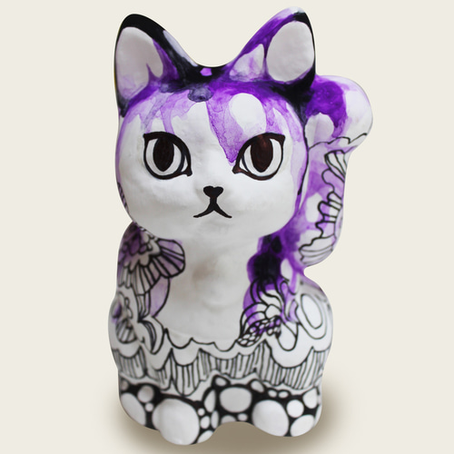 招き猫（紫） 招き猫 カワノ・ナミ 通販 17776878｜Creema(クリーマ)