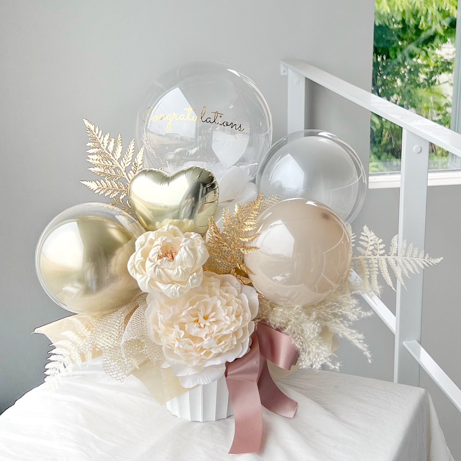 45cm お花屋さんのバルーンフラワー　222ゴールド　結婚祝い　誕生日　電報　祝電　開店祝い　開院祝い　御祝　開業祝い 4,356円