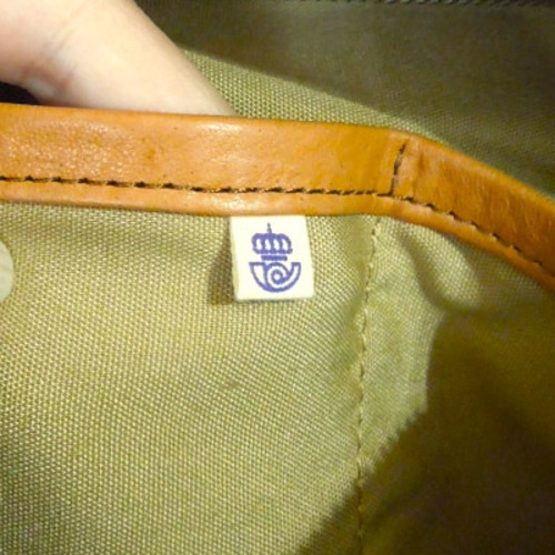 bighug ハイランドレザー スラッシュショルダー○ブラック ショルダー  