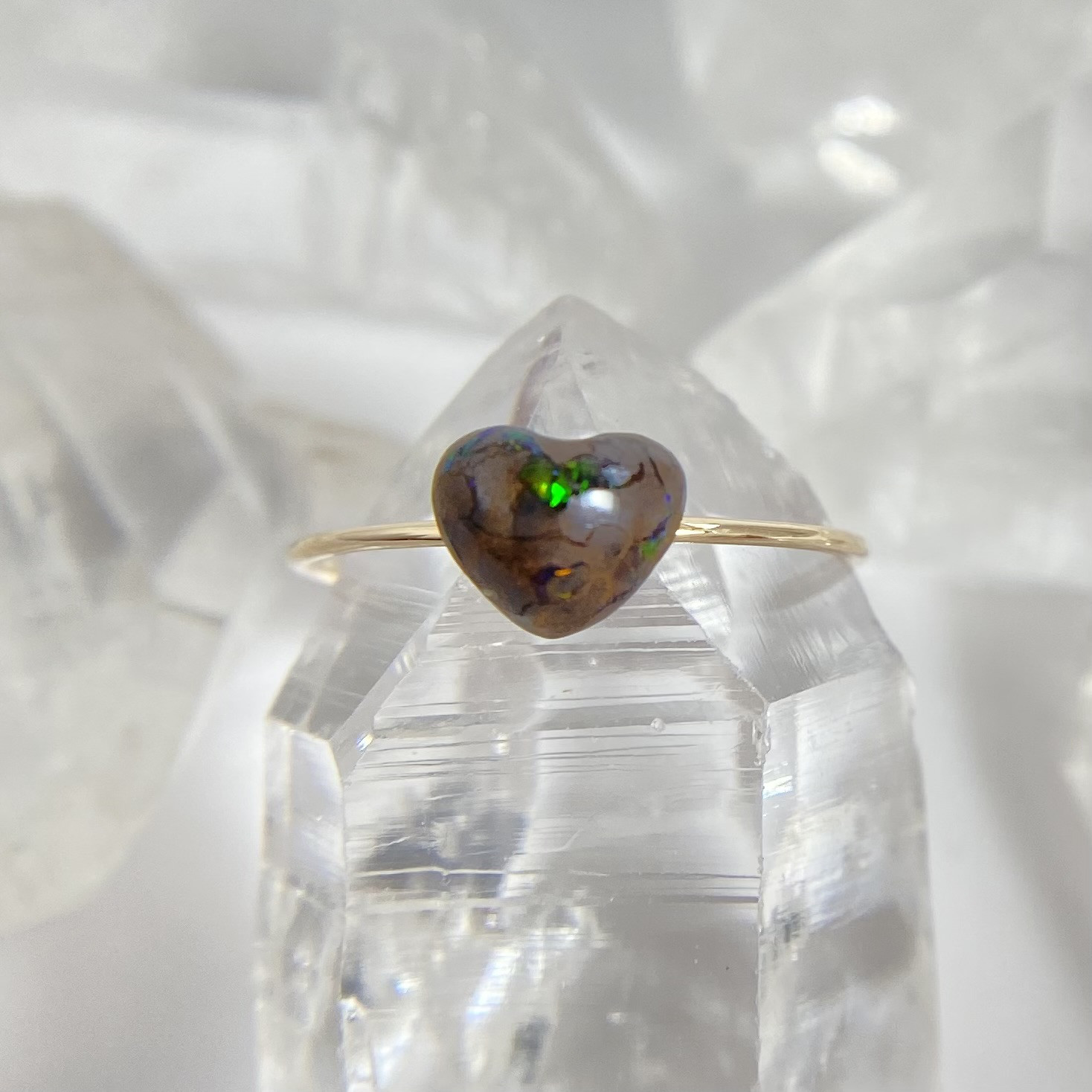 K10 天然ボルダーオパールハートリング （選べるサイズ）原石から磨きました！