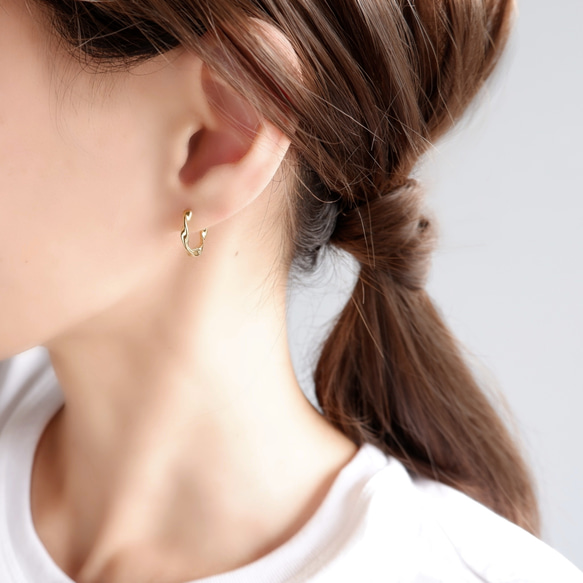 つけっぱなしOK＊ワンタッチフープピアス ひねり サージカルステンレス 316L ゴールド/シルバー 金属アレルギー 5枚目の画像