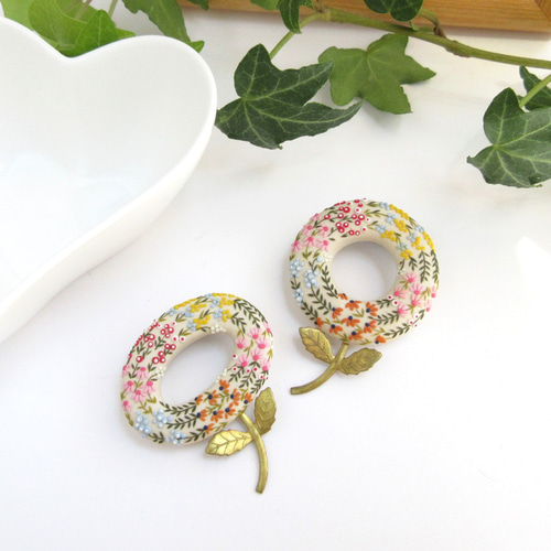   人気シリーズ、わすれな草ブローチ、トールン 人気シリーズ、わすれな草ブローチ、トールン ワスレナグサ［勿忘草