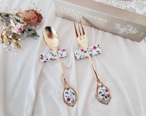 【リリ】フランスアンティーク⭐️フォークスプーン×2、ティースプーン2本 リリ】フランスアンティーク⭐️フォークスプーン×2、ティースプーン2