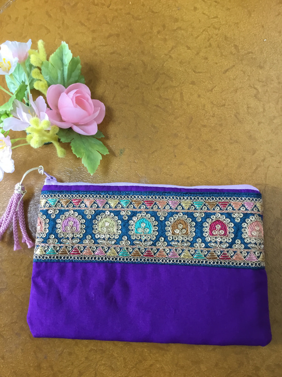 インド刺繍生地　ポーチ 🌼🫧𓏸𓈒 𓂃🌼.* インド刺繍生地でミニポーチ作りました