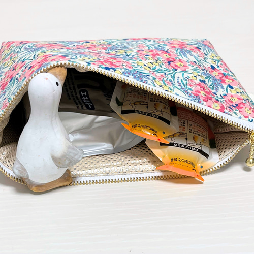 保冷ポーチ大＊リバティLIBERTY＊黄色＊保冷剤＊夏場は1つある