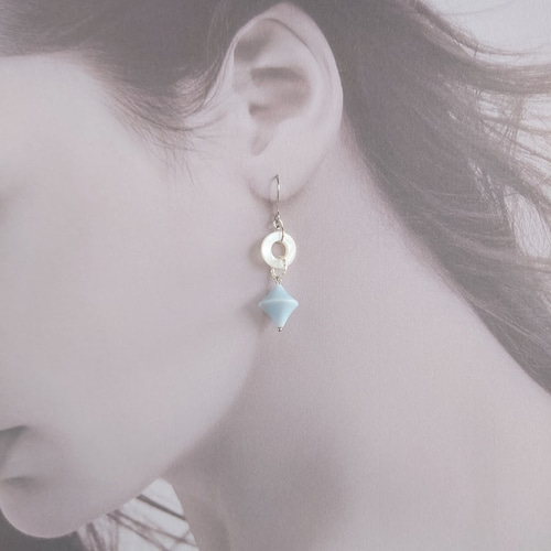 希少！レア素材アフリカンブルーオパールピアス イヤリング