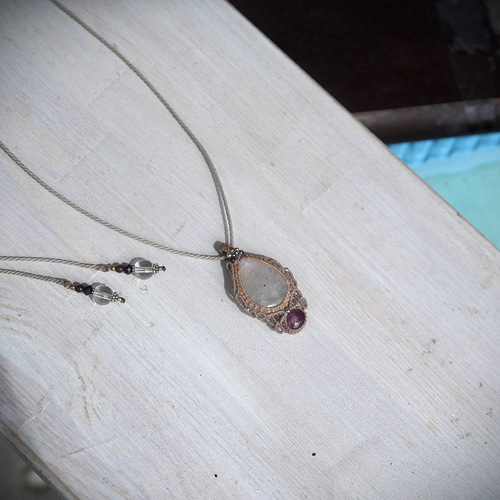 幻想の世界☆ruby レインボームーンストーン マクラメネックレス