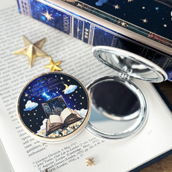 FANTASTIC STORY柄 折りたたみコンパクトミラー 手鏡 手鏡 LALA CloveR