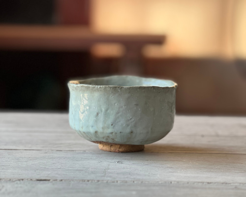 黒楽茶碗　手びねり　作家物　銘あり　抹茶茶碗　陶芸 Amazon.co.jp: 黒楽茶碗 手びねり 作家物 銘あり 抹茶茶碗 陶芸