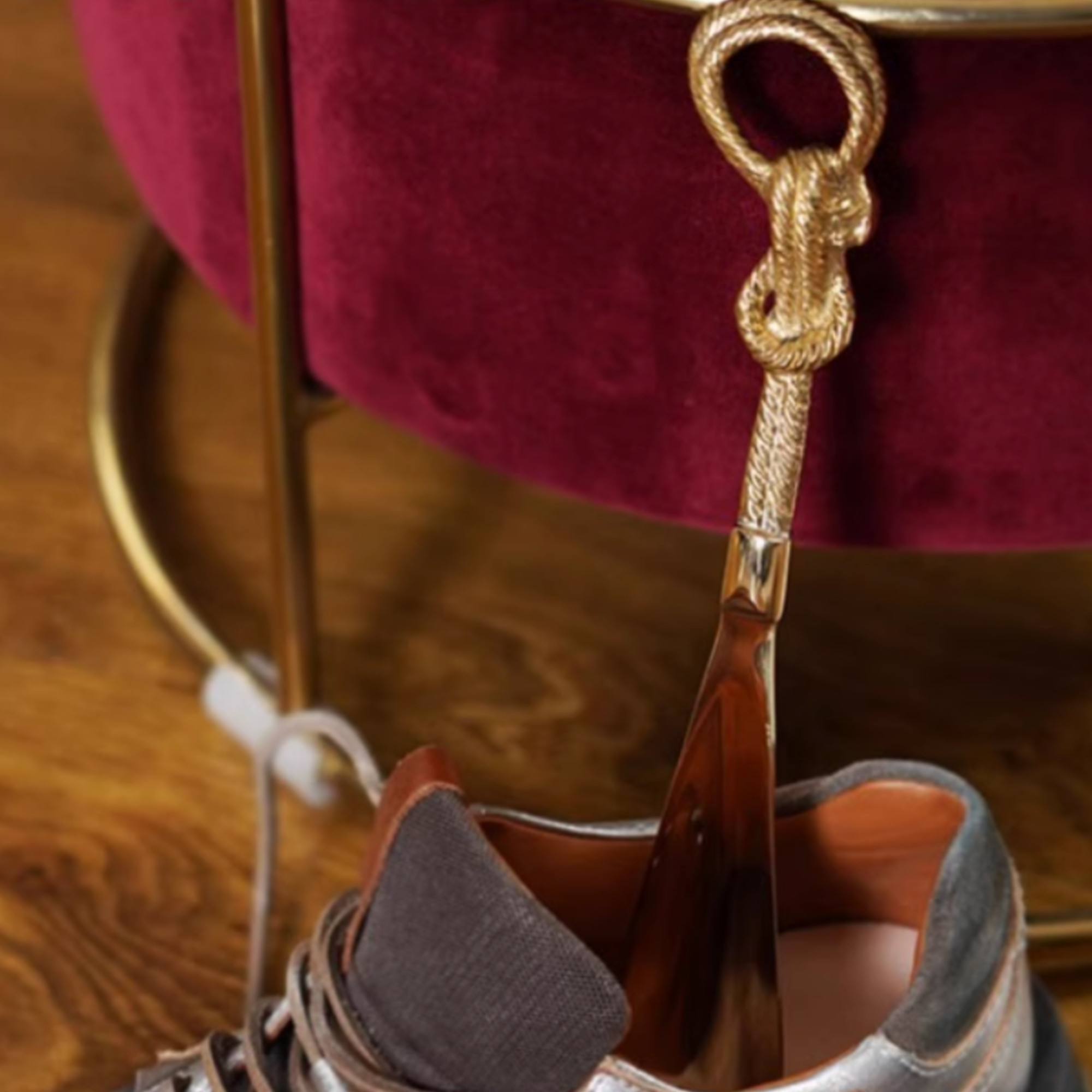 手作り創意短い靴べら 個性的で新潮な真鍮金色のアート高級靴べら