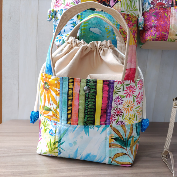 ★パッチワークの２Wayトートバッグ★巾着型ショルダーバッグ【Creema限定】残りはAとCの2点 6枚目の画像