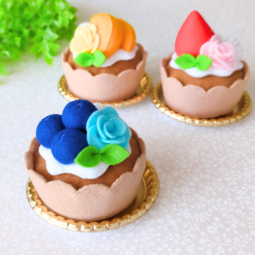 お花のフルーツタルト(ブルーベリー)＊フェルトスイーツ 羊毛フェルト