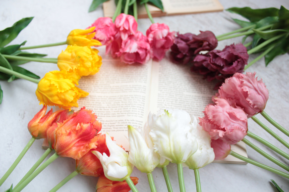 【リアル造花】パーロット咲きチューリップ5輪のナチュラルブーケ【ホワイト】 5枚目の画像