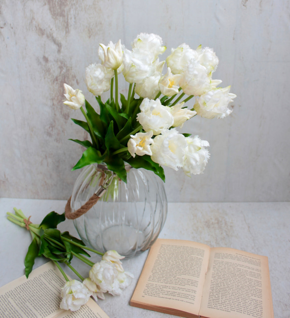 【リアル造花】パーロット咲きチューリップ5輪のナチュラルブーケ【ホワイト】 2枚目の画像