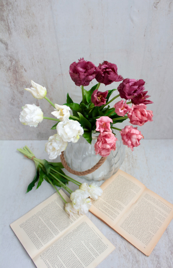 【リアル造花】パーロット咲きチューリップ5輪のナチュラルブーケ【ホワイト】 9枚目の画像