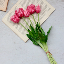 【リアル造花】パーロット咲きチューリップ5本ナチュラルブーケ【ローズレッド】 1枚目の画像