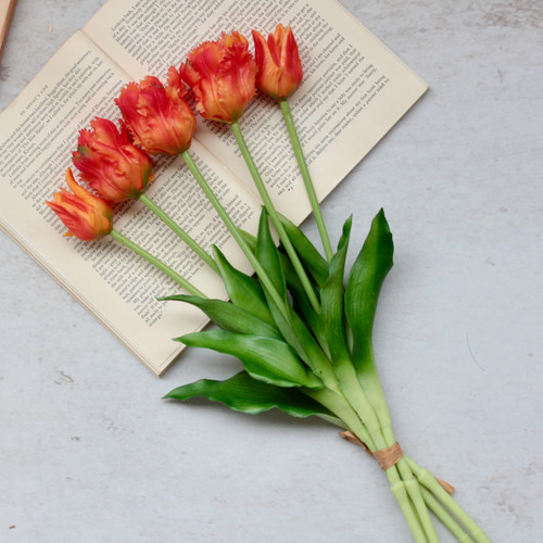 しっとり可愛いチューリップ造花の花束