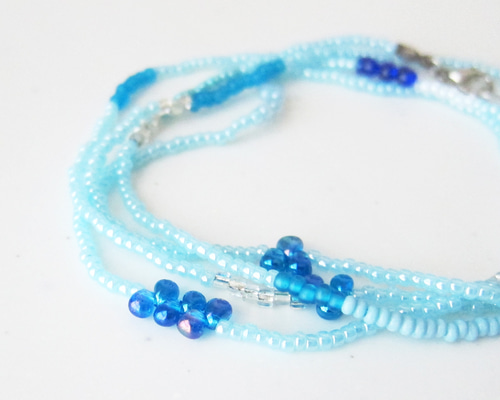 アクアブルー ガラス ビーズ ネックレス 水色 ライトブルー