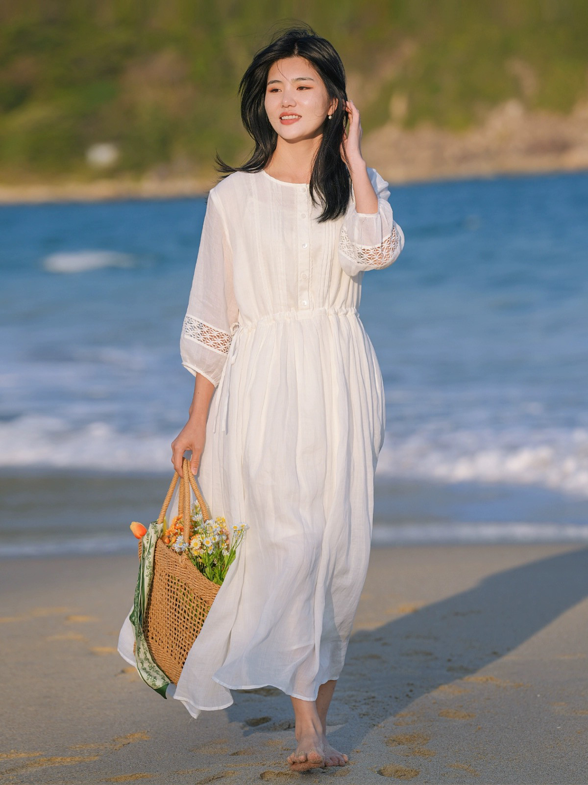 ピンタックとレース　ラミー麻のロング丈ワンピース　 ウエストリボン　ゆったり目コットン裏地【春夏秋】