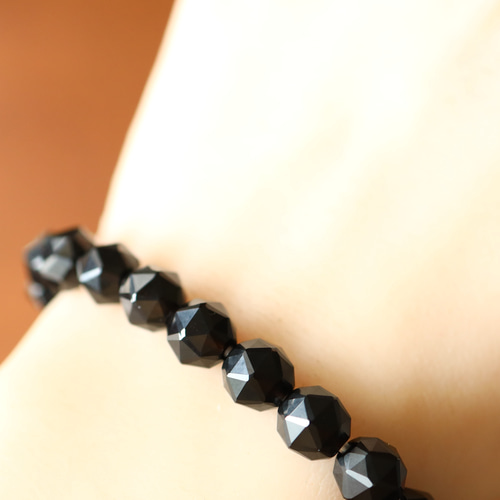黒水晶のブレスレット18㎝ 黒平 向山鉱山産水晶ブレスレット10mm 18玉