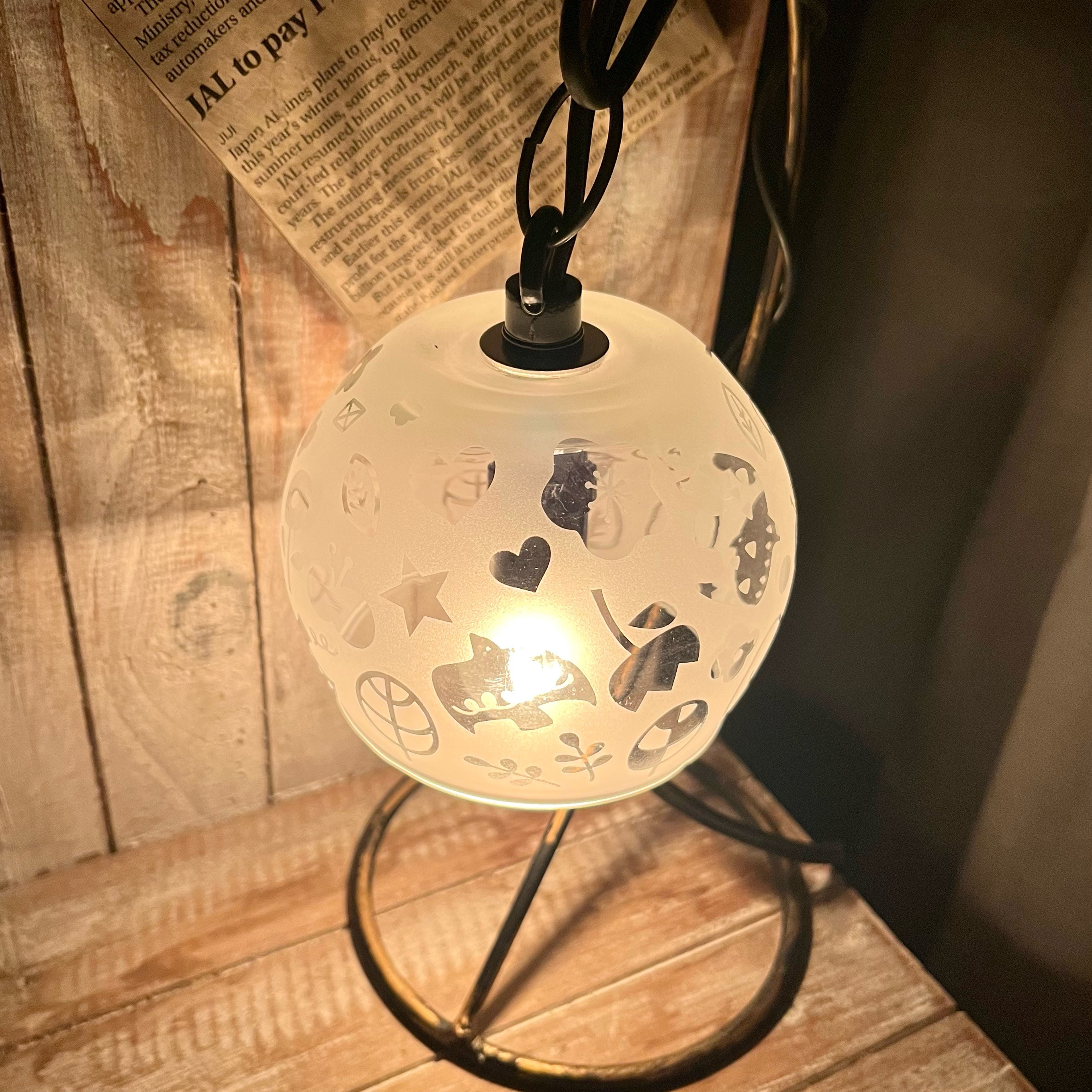 北欧柄イラストのテーブルランプ (GB06)