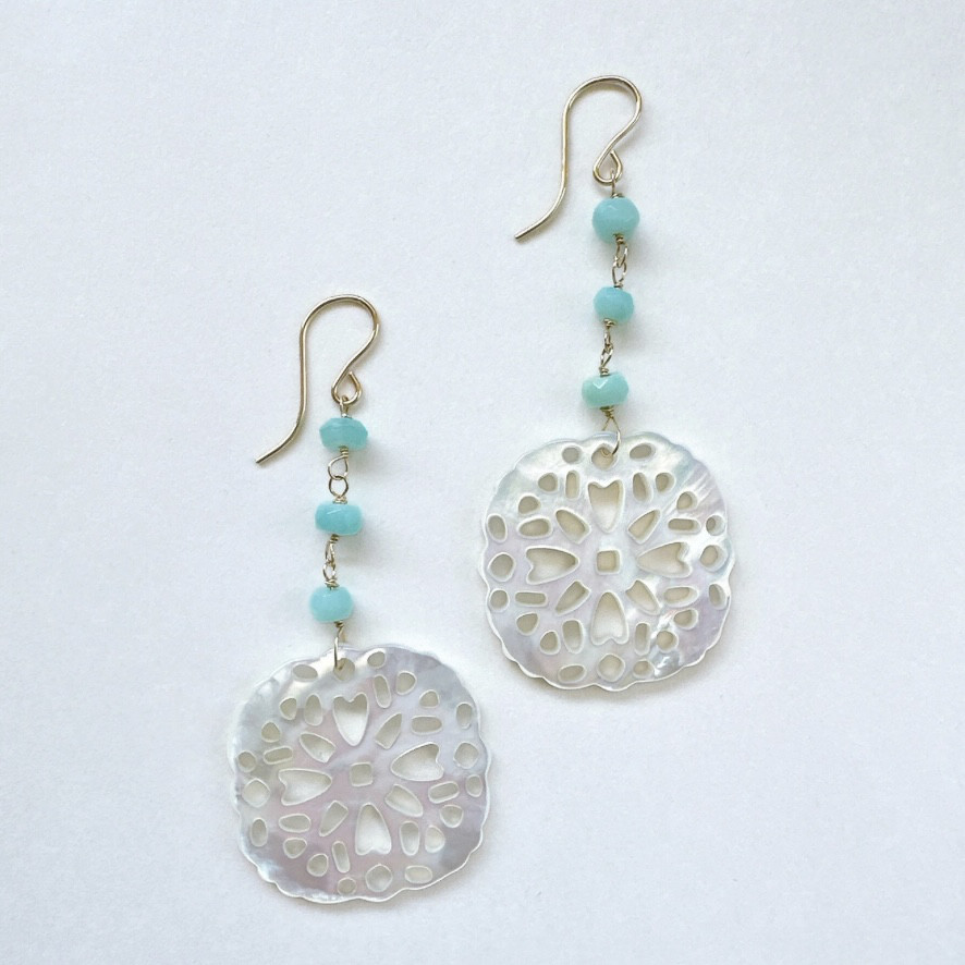 マザーオブパールとブルーオパールのピアス14Kgf  6月誕生石