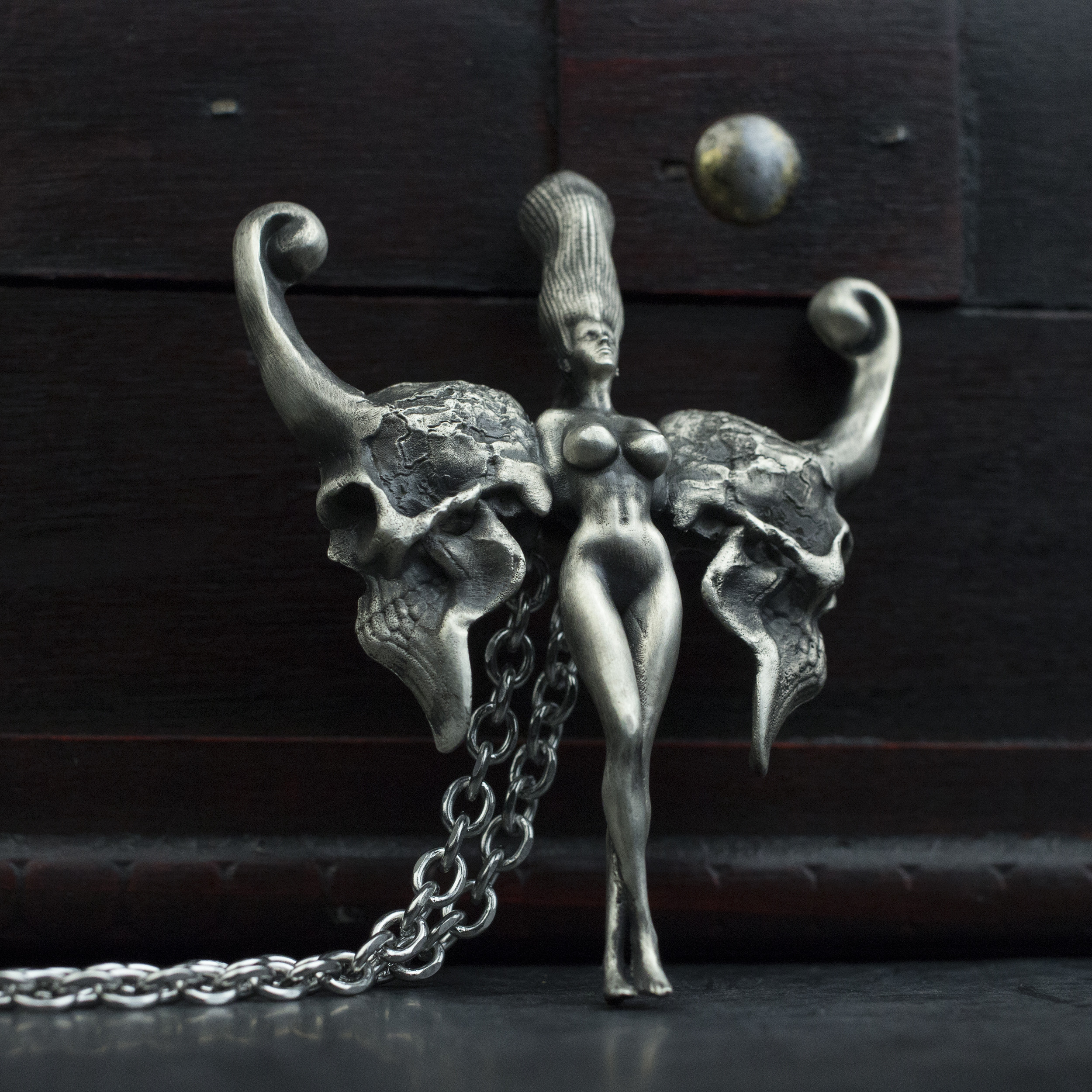 ヌード女神シルバーペンダント、スカルバタフライウィングスウーマンスターリングシルバーペンダントネックレス-職人が作った