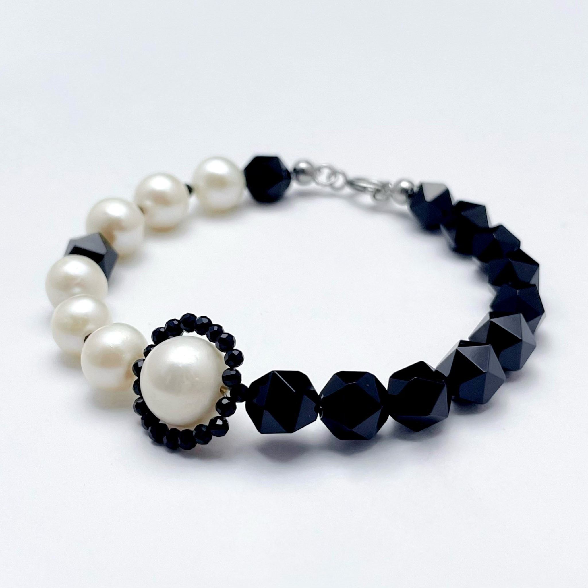 スターカットオニキス&淡水パール ブレスレット 天然石 天然石  個性 オシャレ プレゼント ギフト