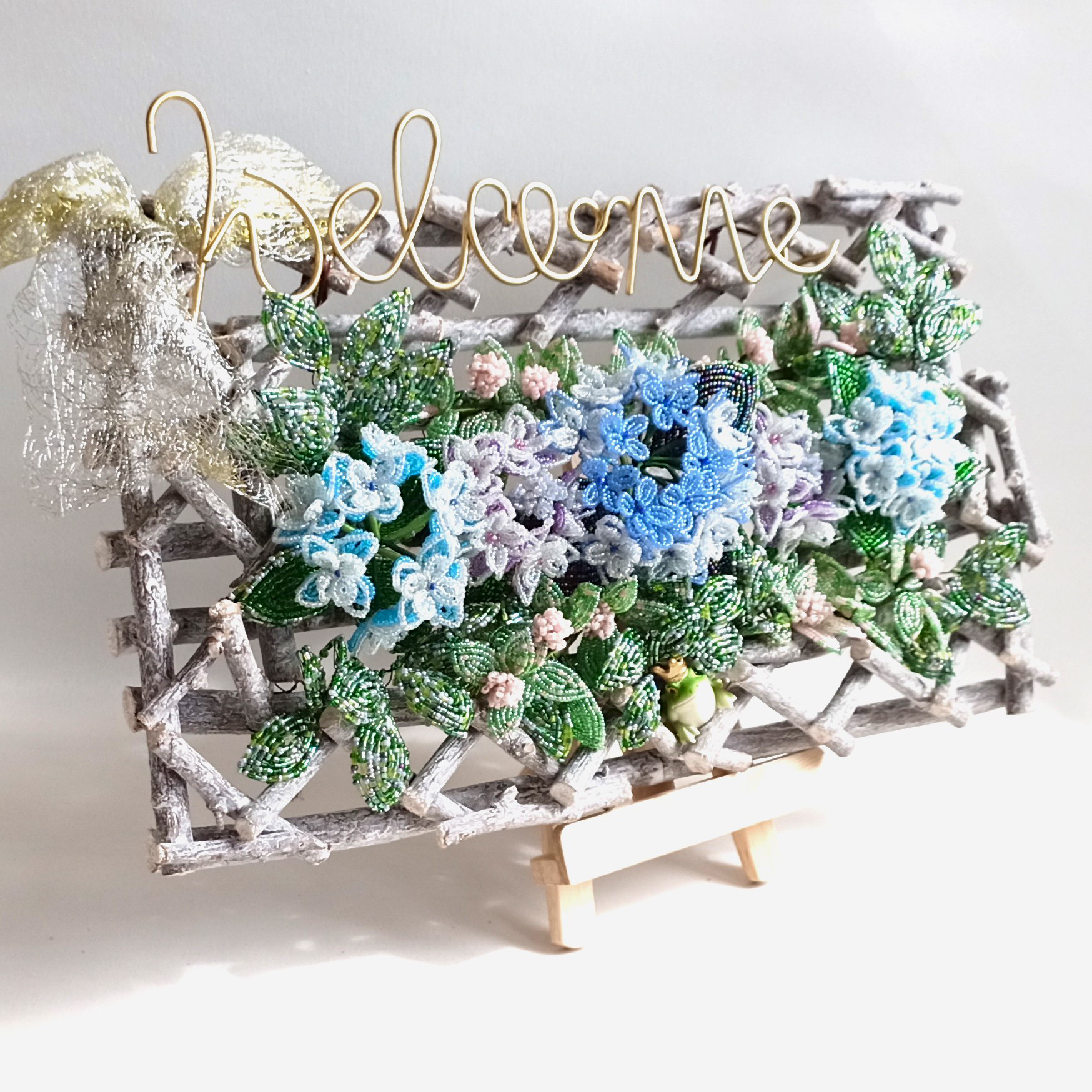 ●紫陽花のウエルカムボード　ビーズのお花　 結婚式やショップサインにいかがですか？　横42㎝×縦24㎝×厚み8㎝　79