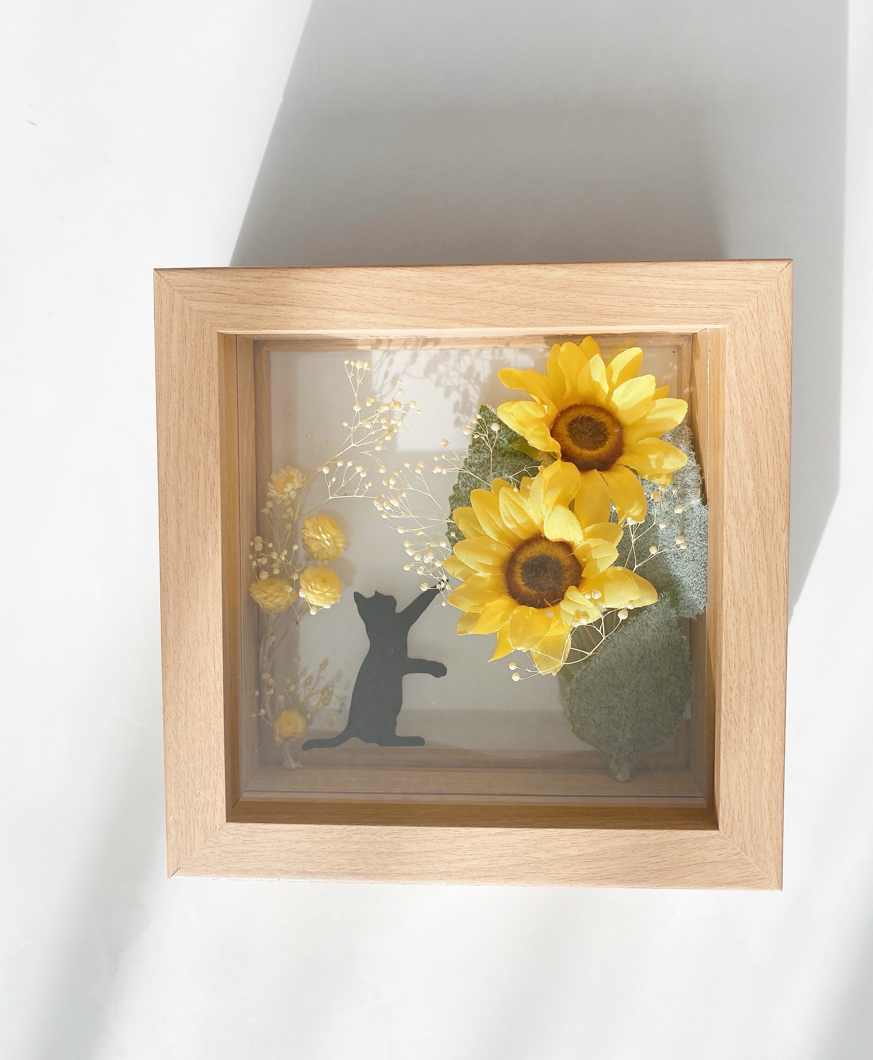 ひまわり　夏フラワー　ガラスフレームボックスアレンジメント　文字入れ　名入れ　ペット　お誕生日プレゼント　　仏花　猫