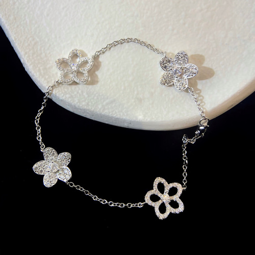 ☆FlowerGir lホワイトゴールドGraffグラフフラワーブレスレット ☆FlowerGir lホワイトゴールドGraffグラフフラワーブレスレット