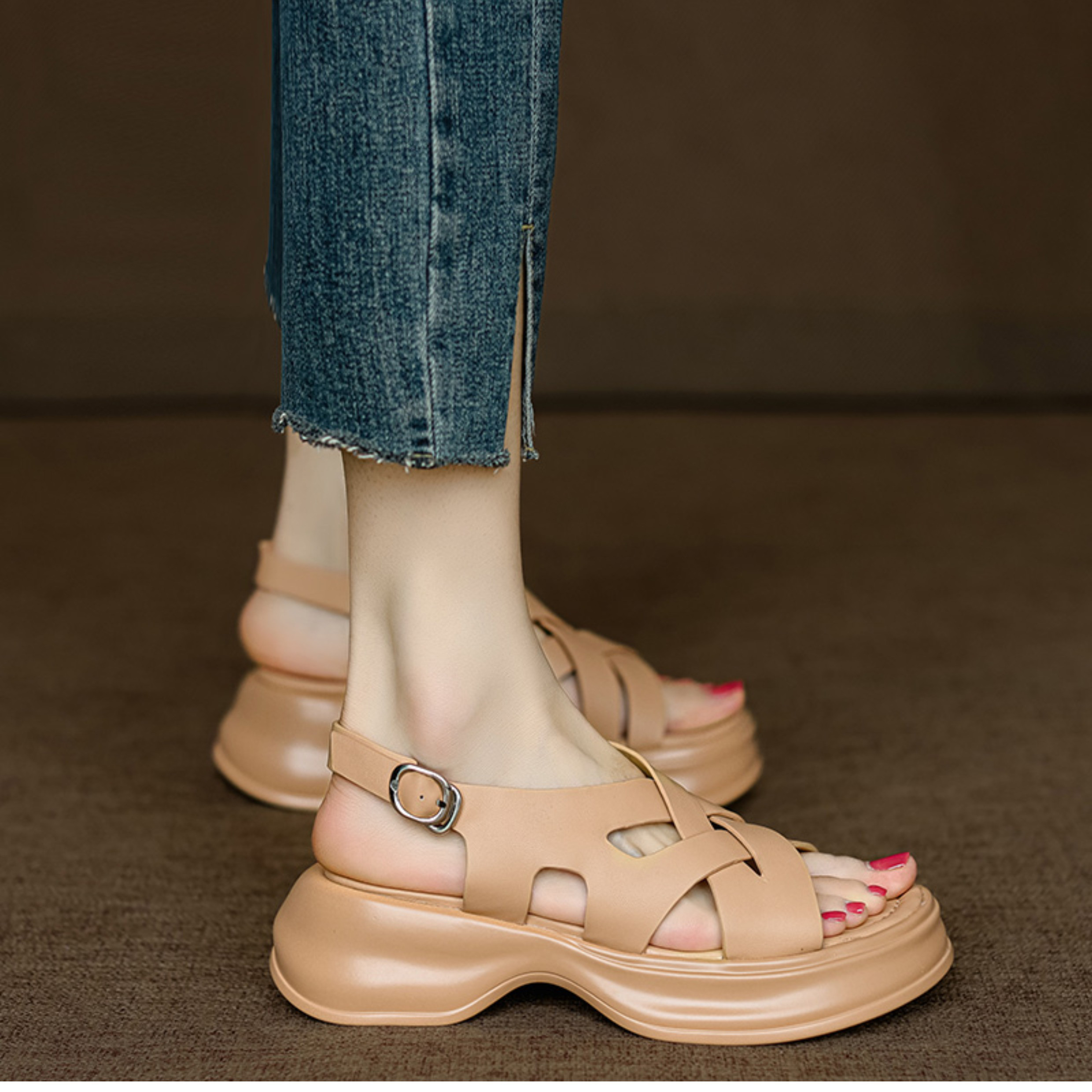 サンダル ファッション性に優れたスポーツサンダル  厚底 スポーツサンダル レディース 厚底サンダル 軽量 通気性 美脚