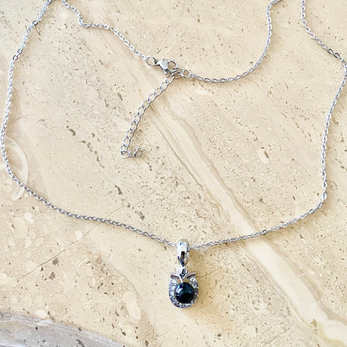 6mmのラピスラズリと幸運の馬蹄型ジルコニアのシルバーカラー