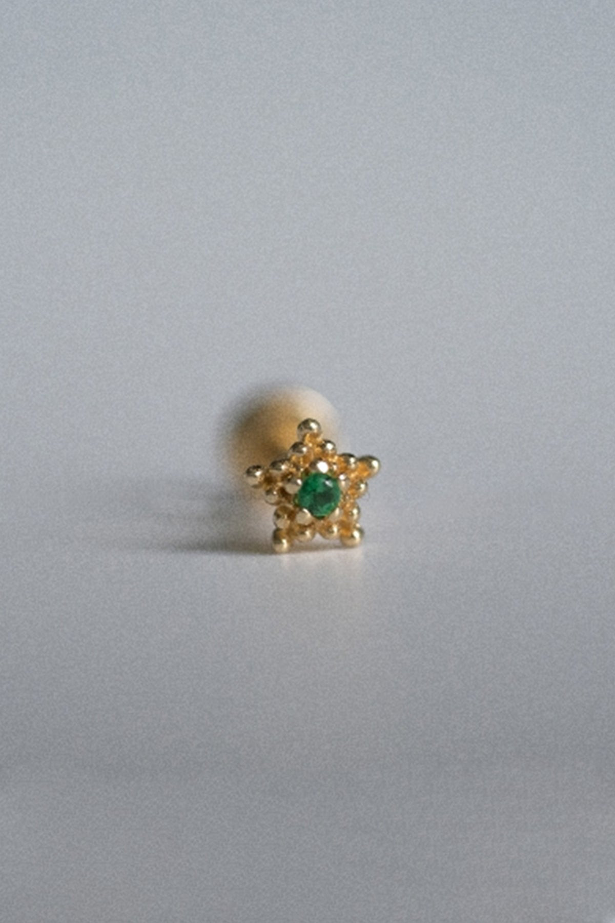 14K金 ゴールド 星ヘリックス 軟骨 アンチトラガス アウター インナーコンク イヤリング ピアス ラブレット