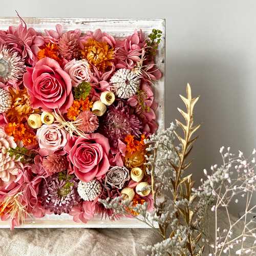 フレームフラワー　インテリア　　プリザーブドフラワー　ギフト　壁飾り □スクエアフレームアレンジL・ストロベリーピンク□ フラワー