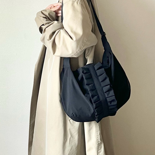 ボーダズアットバルコニー　バック　旅行　ショルダーバッグ　ナイロン　フリル BORDERS at BALCONY✨フリル ナイロン ショルダー バッグ 旅行 BORDERS