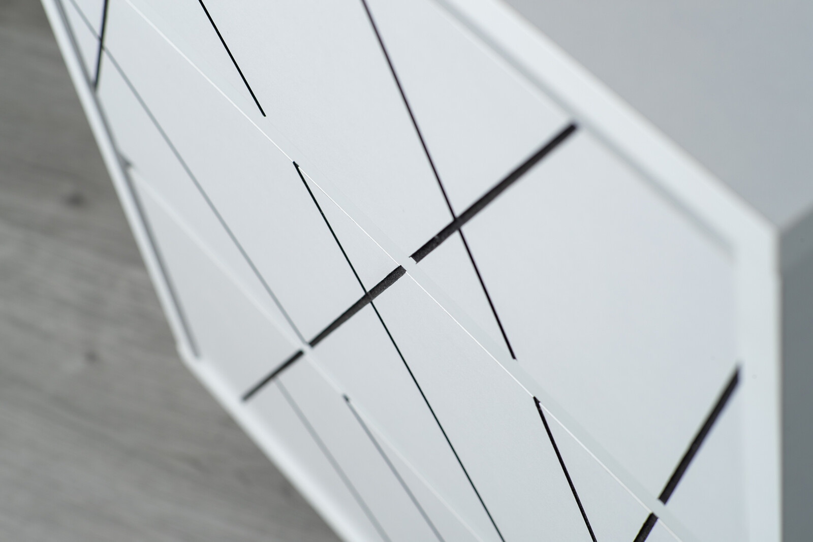 キャビネット チェスト　棚　 収納　リビング 幾何学模様でお部屋にアクセントを 【LBZ-SD-12154493】