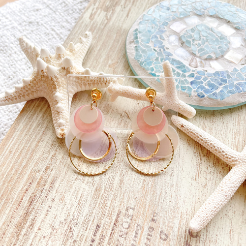 366＊ピンク大ぶりシェルハンドメイドイヤリングサークル立体