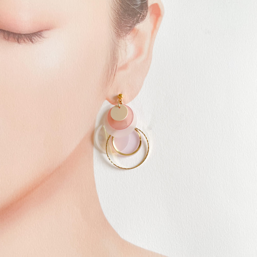 366＊ピンク大ぶりシェルハンドメイドイヤリングサークル立体