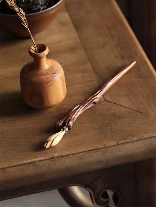 ハンドメイド かんざし 手作り 夢の中の花 木簪 黄檀 鹿の角 マジェステ 和装髪飾り ヘアアクセサリー 誕生日 記念日