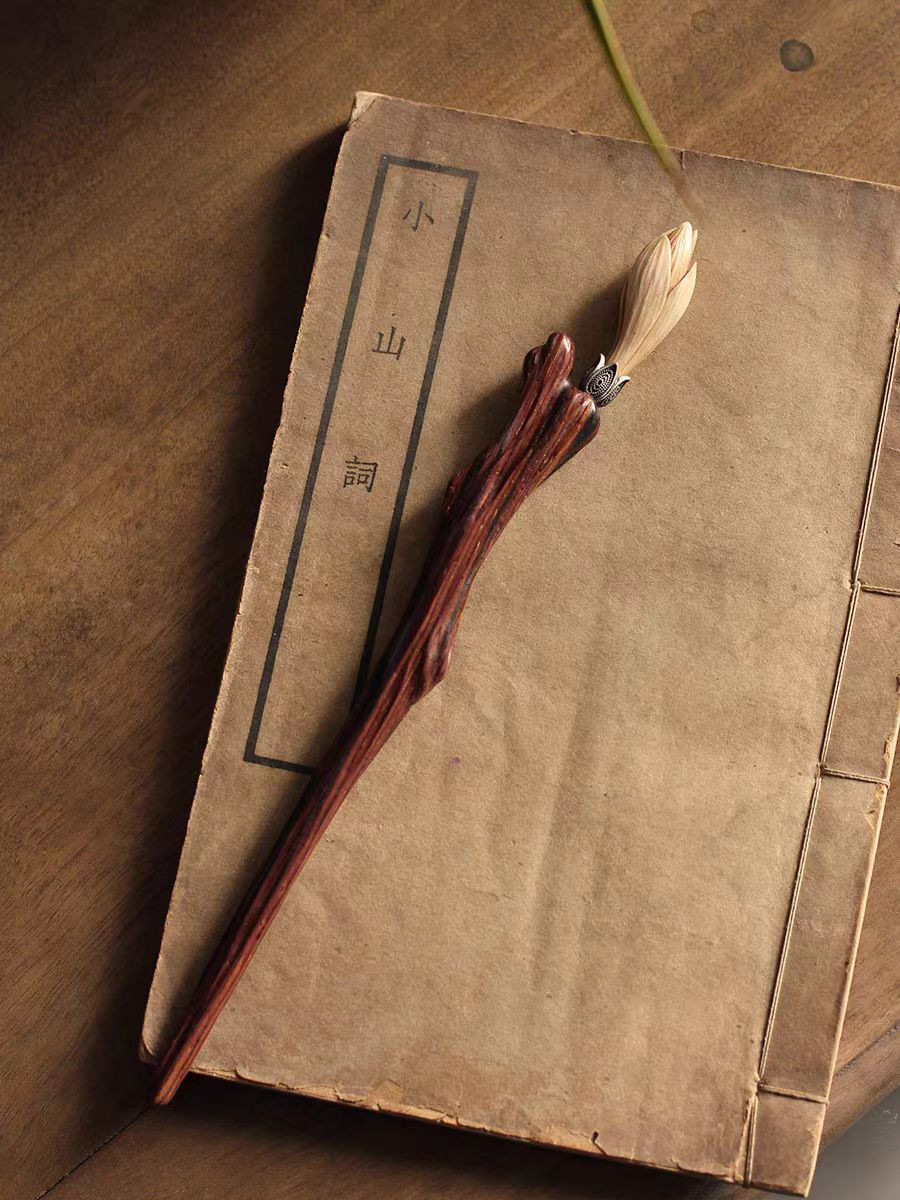 ハンドメイド かんざし 手作り 夢の中の花 木簪 黄檀 鹿の角 マジェステ 和装髪飾り ヘアアクセサリー 誕生日 記念日