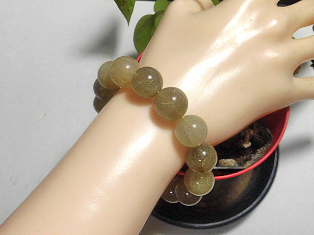 天然石 金針ルチルクォーツ14.1～14.7mm玉ブレスレット 内周19.5cm　　240101445