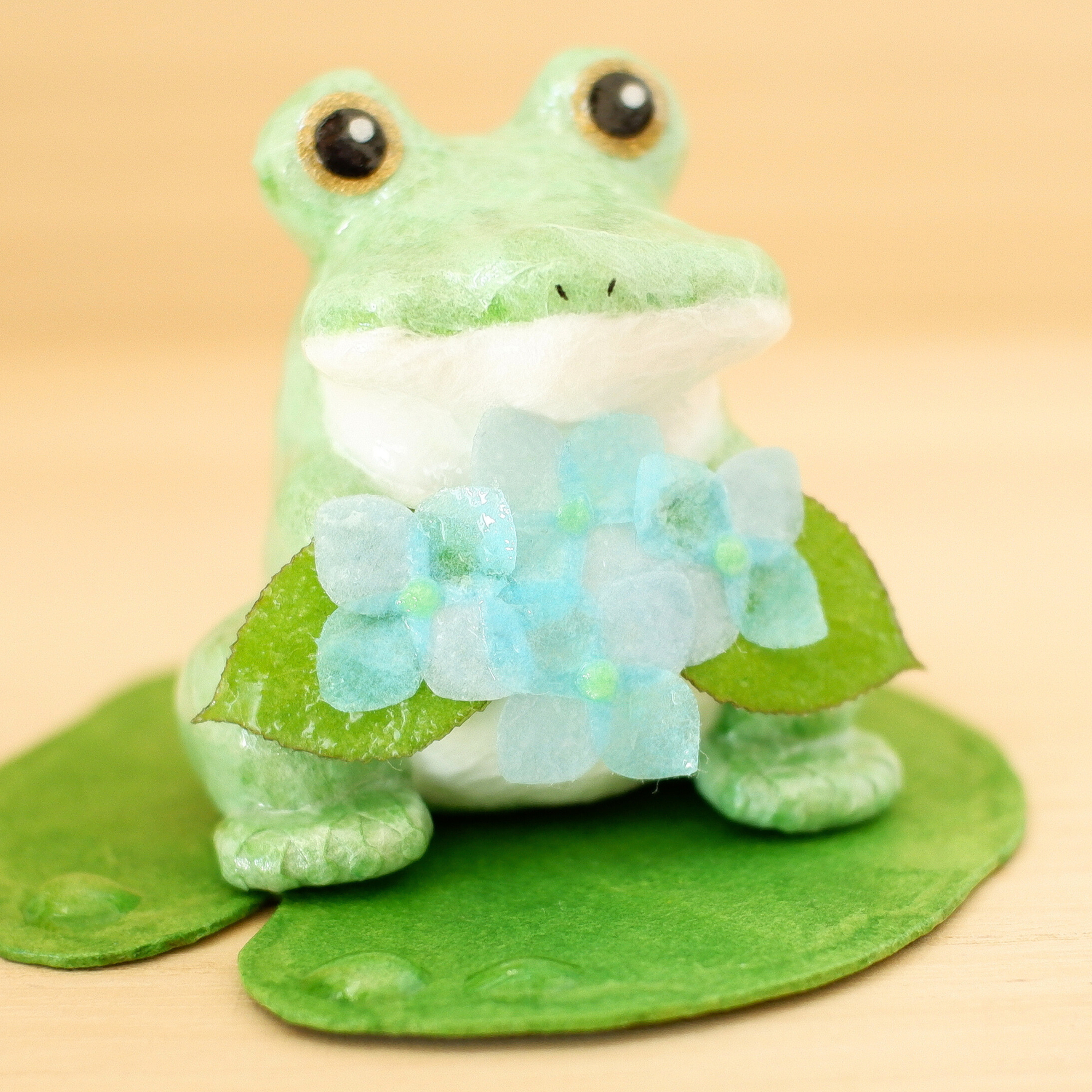 『紫陽花の花束をあなたに』カエルと紫陽花　和紙インテリア/置物