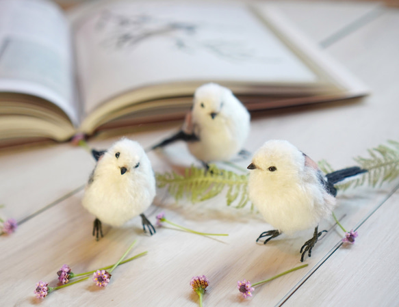 ＊野鳥＊羊毛フェルト シマエナガ(台座付) 2枚目の画像