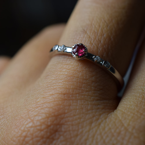 SR4-146 シルバー 宝石質 明るい ローズピンク色 ミニ スピネル