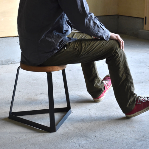 ◾️mixt model 古材/三角スツール H400×W450×D450 椅子