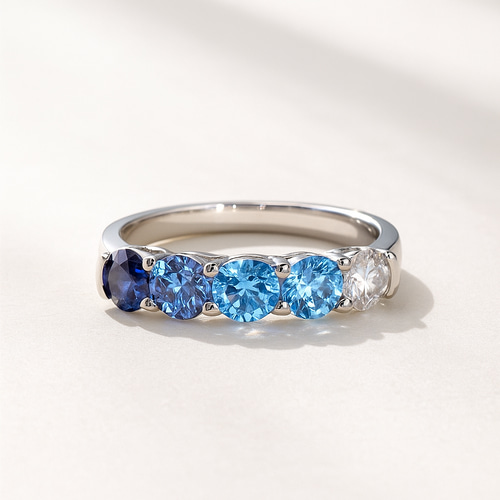 モアサナイト マルチカラーリング 4mm 5石｜ブルーグラデーション